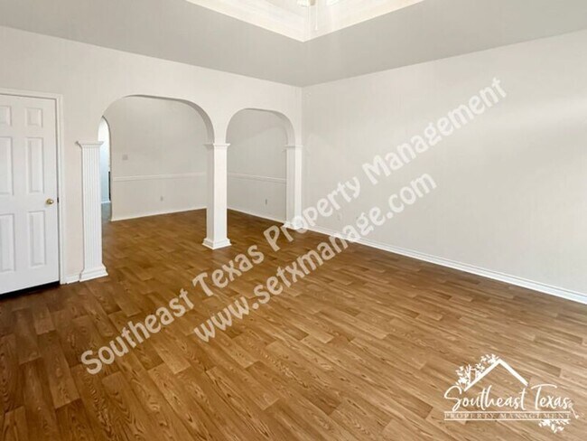 Photo - 30 Stephens Ln