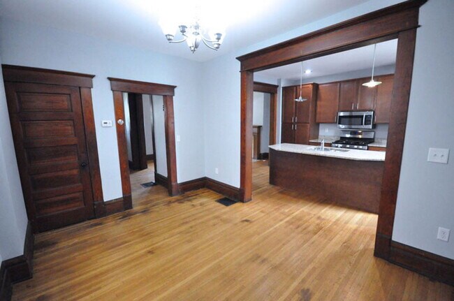 Photo - 49 Euclid Ave