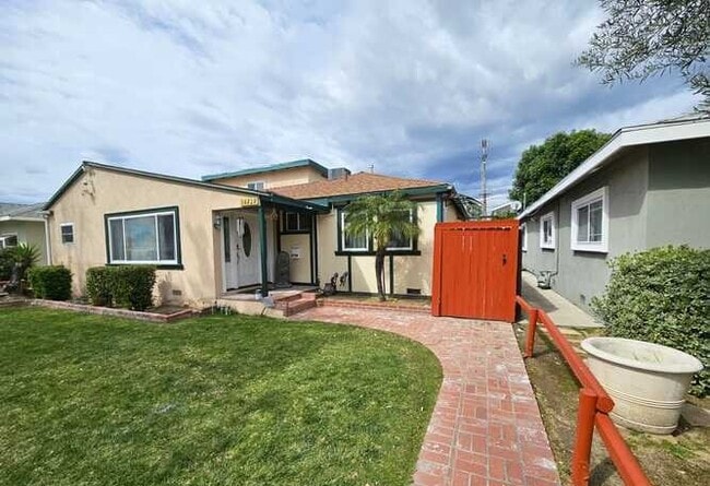 Photo - 17739 Welby Way