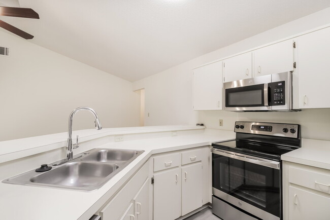 Photo - 3470 Paisley Cir