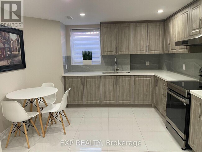 Photo - 1396 Kidlington Gate