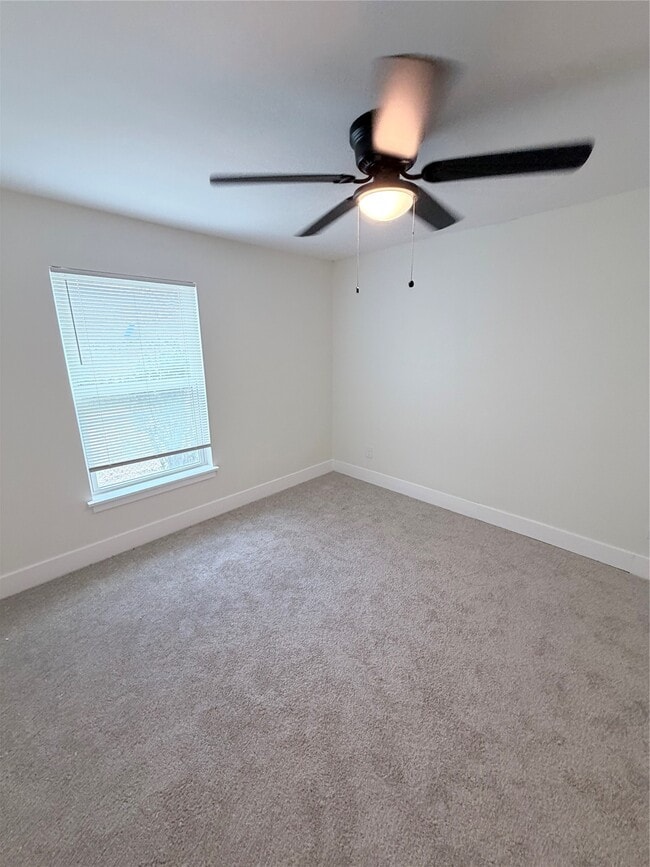 Photo - 1526 E 32nd 1/2 St