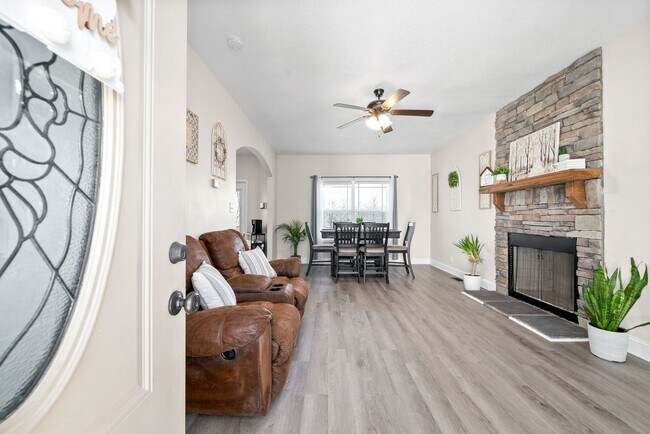 Photo - Pet Friendly Three Bedroom with Bonus!