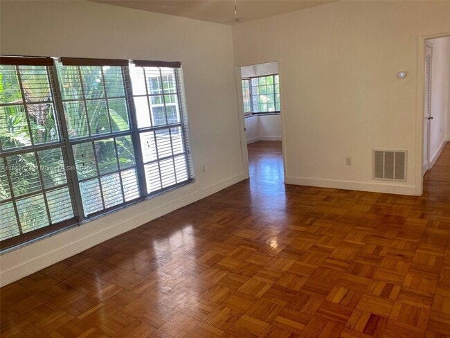 Photo - 2921 Sheridan Ave Unit 3