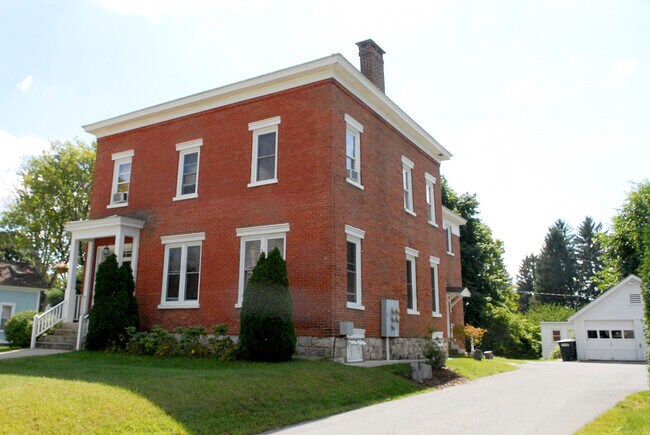 Photo - 208 Grand Ave Unidad 1