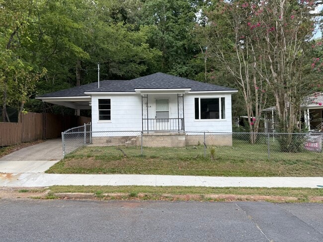 Building Photo - 404 Holly St Rental