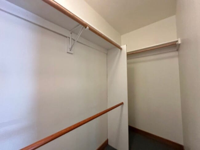 Building Photo - 15708 Rayen St Unit B