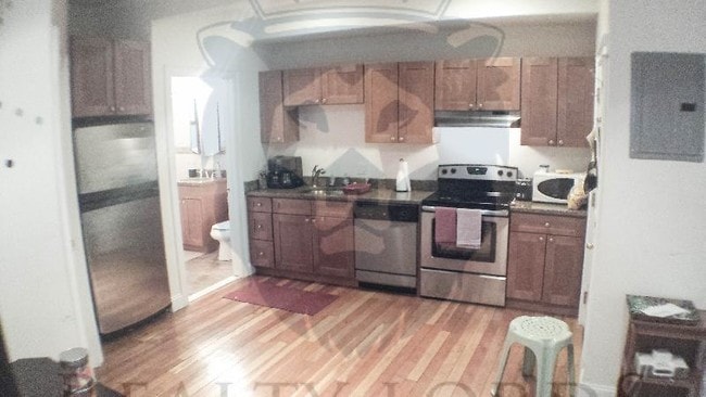 Building Photo - 231 Harvard Ave Unit 3
