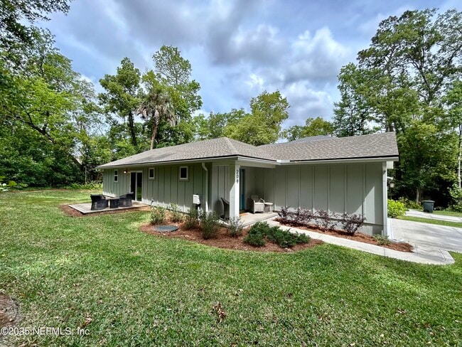 Photo - 208 Johnston Ave