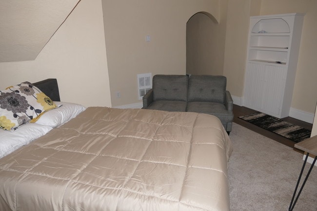 217 N Hayes Ave Unit 3