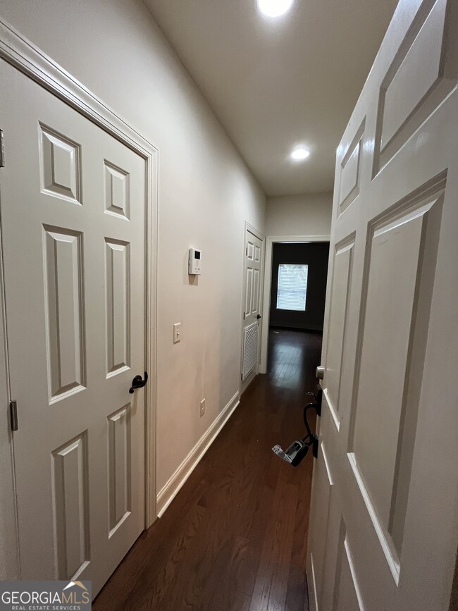 Photo - 708 Osborne St Unit 206