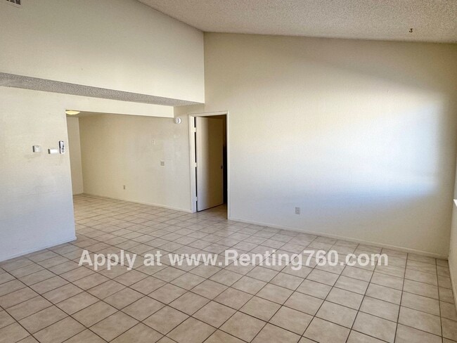 Photo - Spacious 2 Bed 1 Bath Home With Indoor Laundry Room Unit B - 5827 Bagley Ave