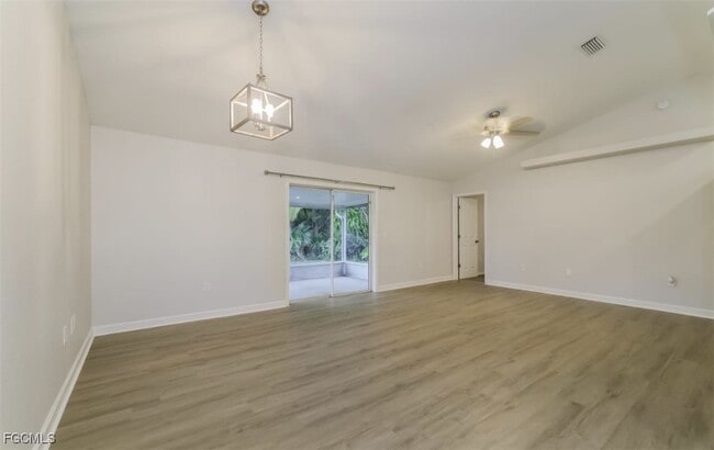 Photo - 3919 SE 2nd Pl