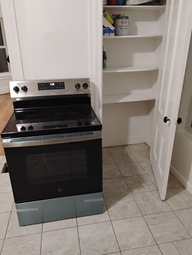 Stove - 3 Worcester St Unit 2