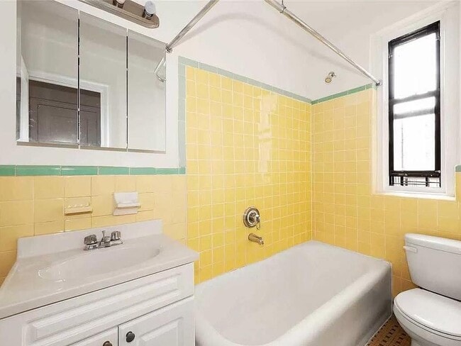 Photo - 2965 Decatur Ave Unit 1E