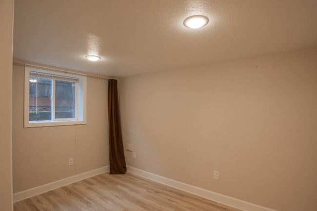 Photo - 7434 SE Duke St