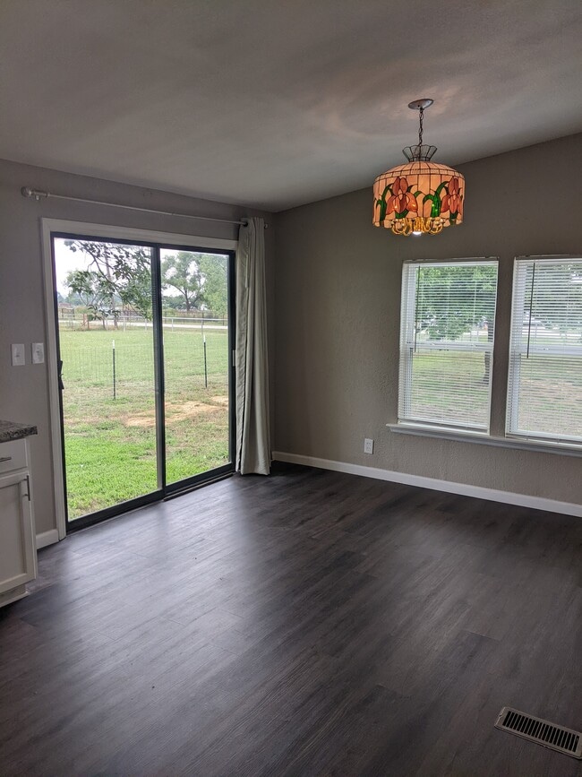 Photo - 18604 Jerry Joy Rd