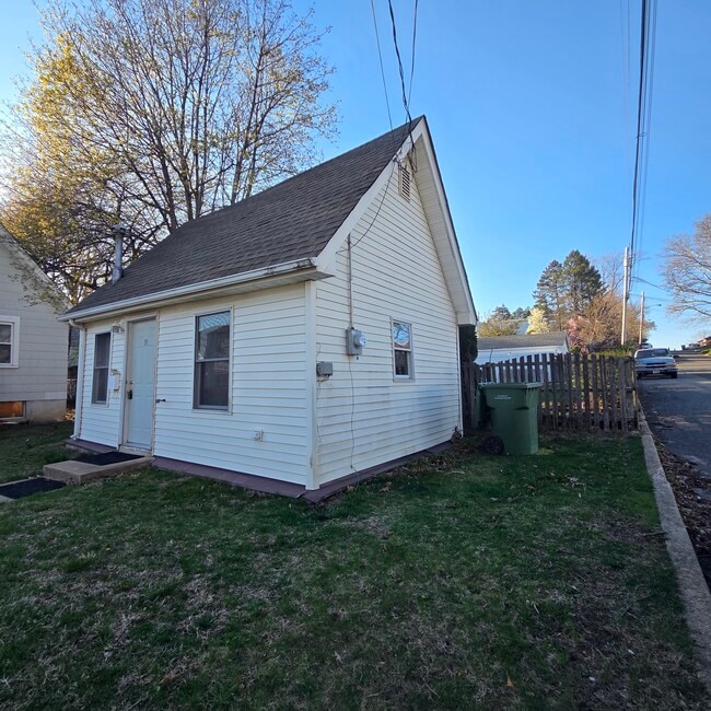 19 Douglas St