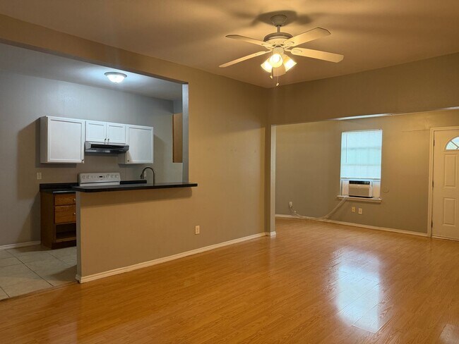 Photo - 240 Princeton Ave Unit B