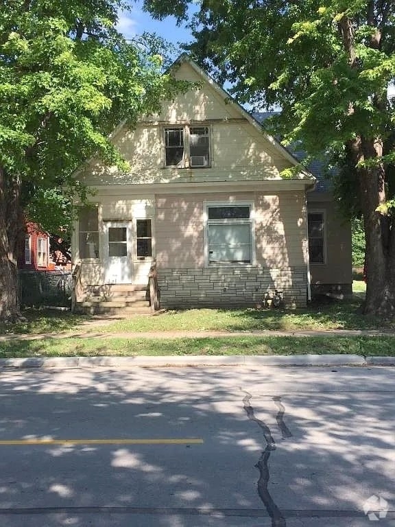 Building Photo - 717 S 8th St Rental