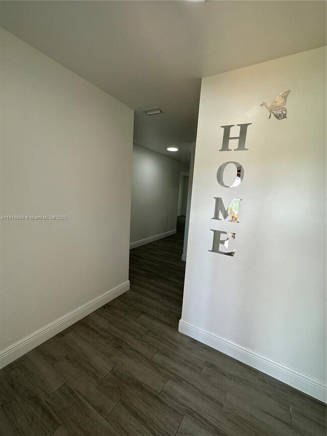 Photo - 2050 SW 122nd Ave