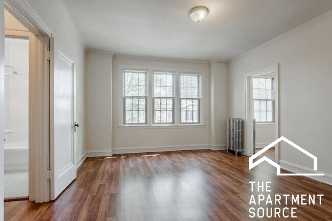 Photo - 2536 N Sawyer Ave Unit 2536 North Sawyer Avenue