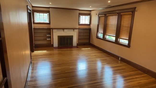 48 Trapelo St