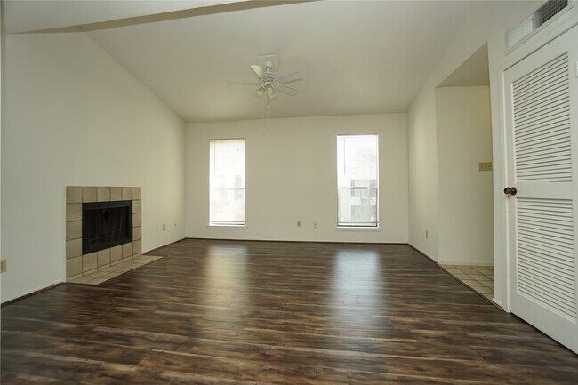 6602 Harbor Town Dr Unidad 808