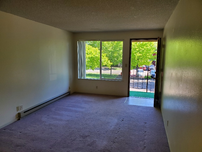 Photo - 1430-1460-1460 NW Division St Unidad 26