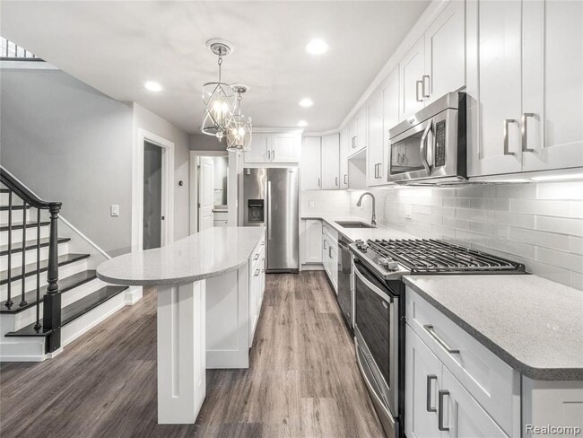 Photo - 662 Purdy St Unit 217