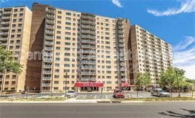 Building Photo - 2500 N Van Dorn St Unit 1106