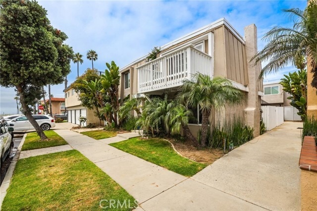 Photo - 205 13th St Townhome
