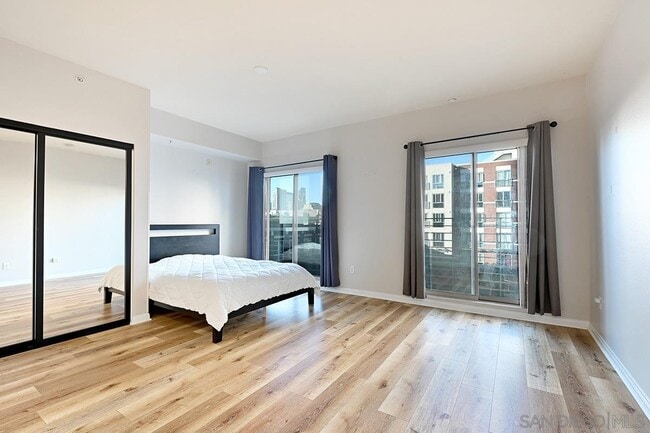 Building Photo - 450 J St Unit 5121