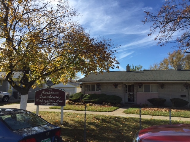 Parklane Townhouses