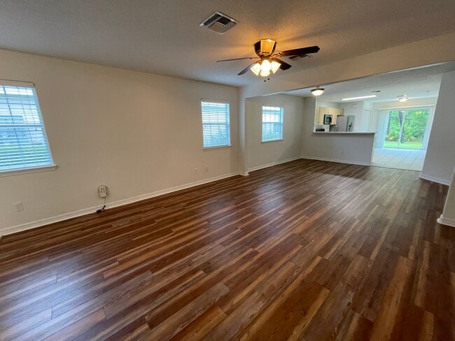 Photo - 145 Park Pl