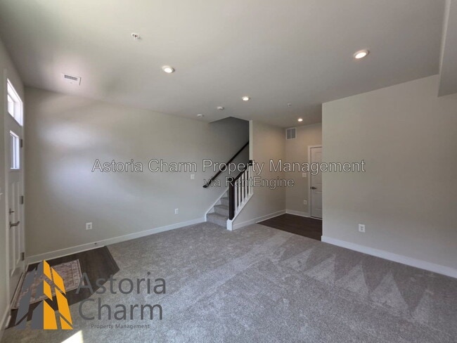Photo - 2928 Maisel St