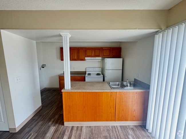 Building Photo - 7311 Buckingham Dr Rental