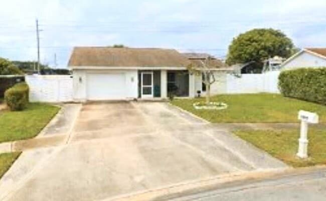 Building Photo - 1077 Fernlea Dr