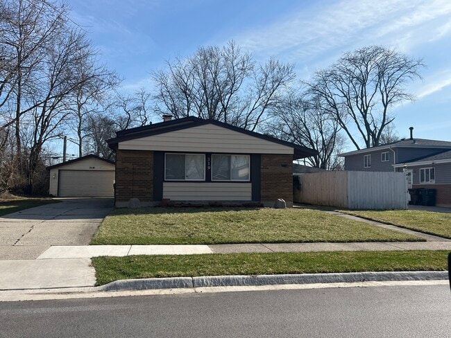 Building Photo - 319 Gentry St