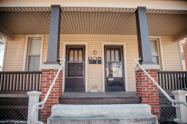 Photo - 154 E High St Unit 101