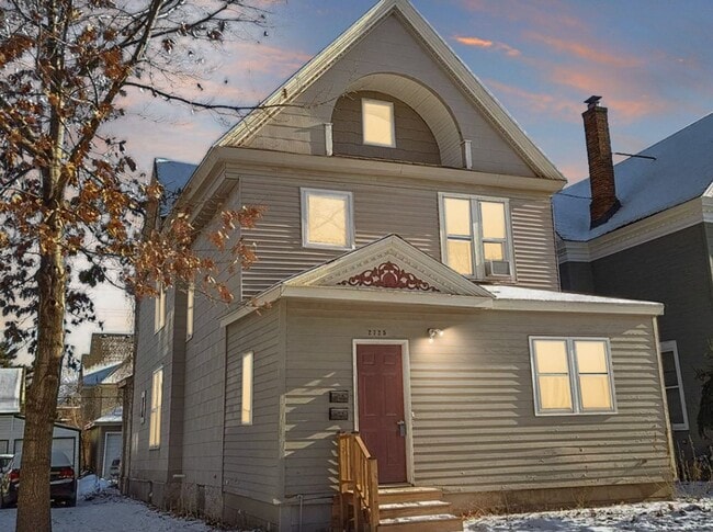 Photo - 2725 Dupont Ave S