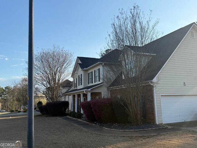 2104 Ginger Estates Dr NE
