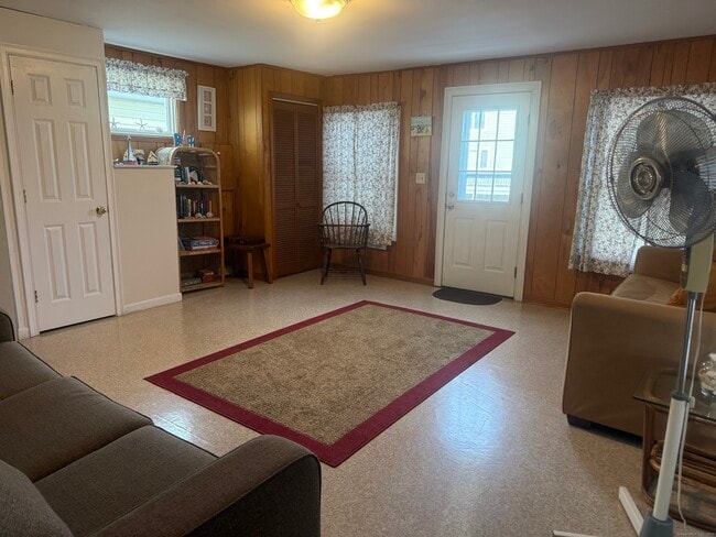 Photo - 797 E Broadway