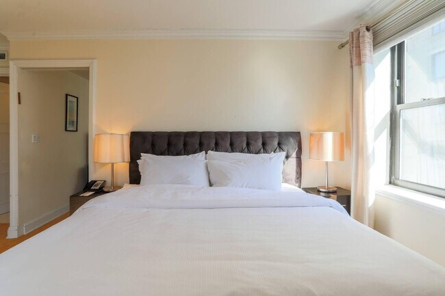 Photo - 8 W 57th St Unidad ID408760P