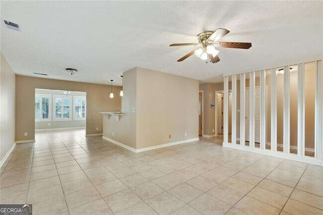 Photo - 2949 Torreya Way SE