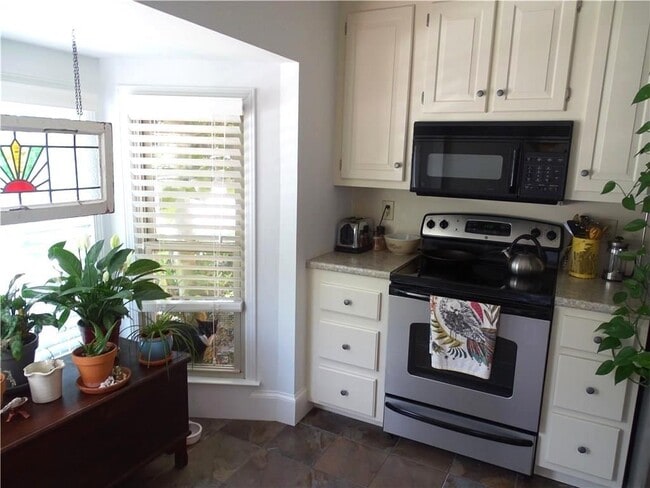 410 Forestgate Ct