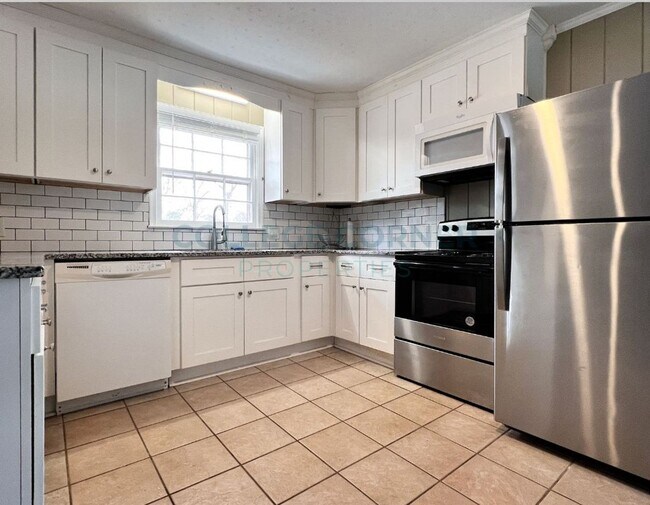 Photo - 830 Delmonte Dr NW Unit 830 Delmonte Listing - A