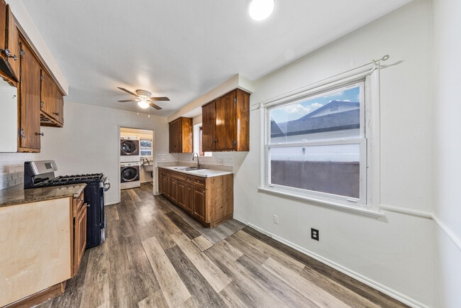 Photo - 6943 Nagle Ave
