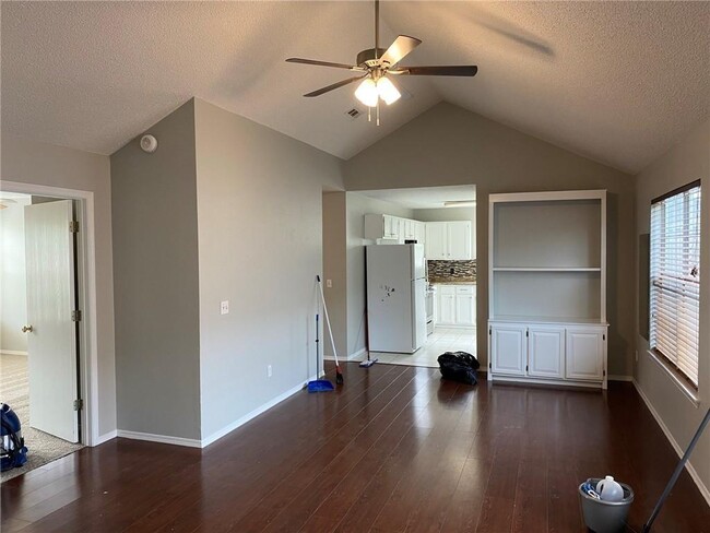 Photo - 2911 Beech Ave