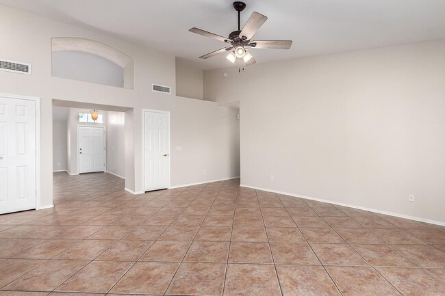 Photo - 4830 W Geronimo St